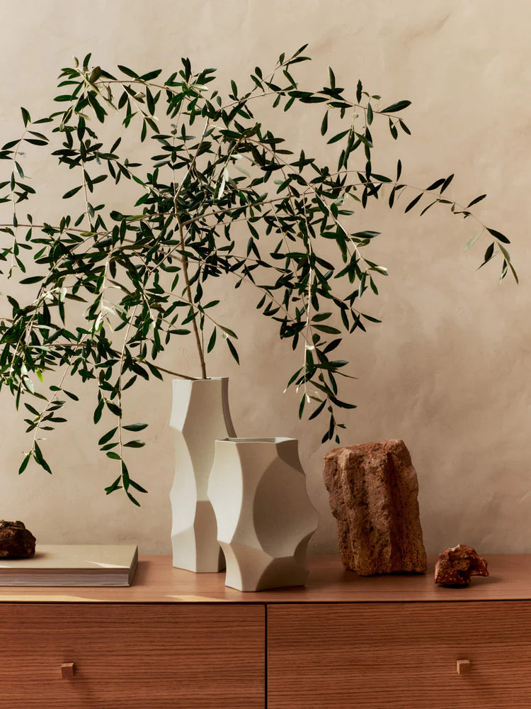 Cueva Vase H 26 Off white