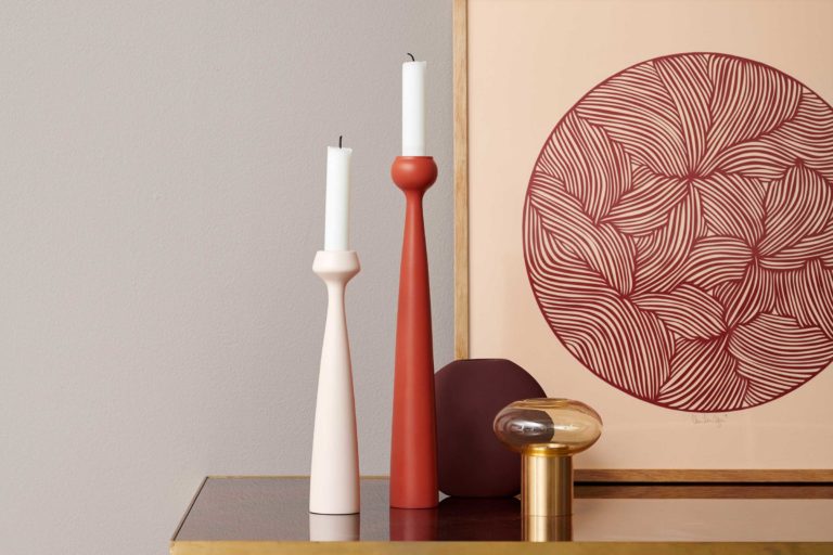 Lily candleholder