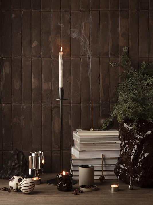 Hoy Casted Candle Holder Black