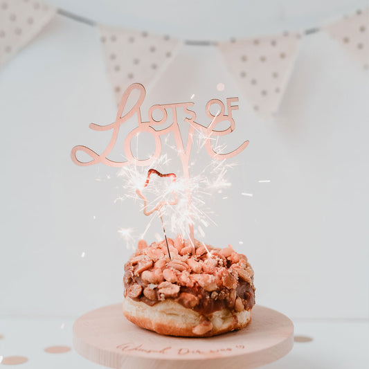 Cake Topper Lots of Love