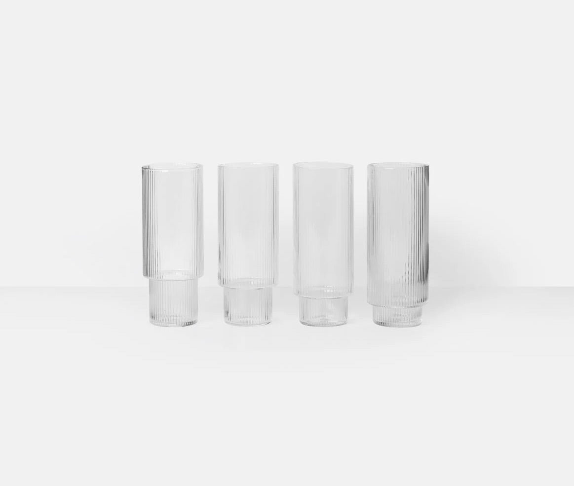 Gläser & Tassen & Karaffen