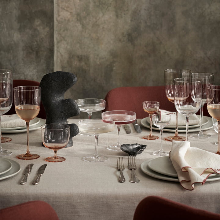 Host Wasser Glas rosa