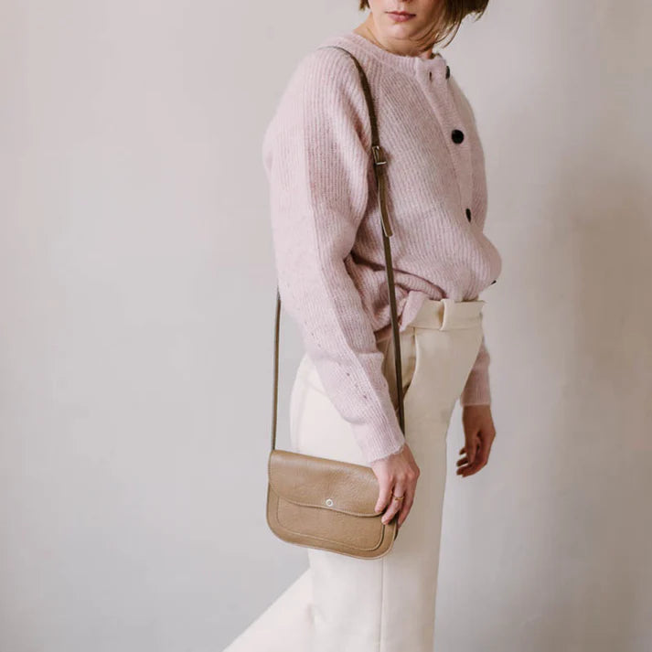 Cat Chase Moss used Look