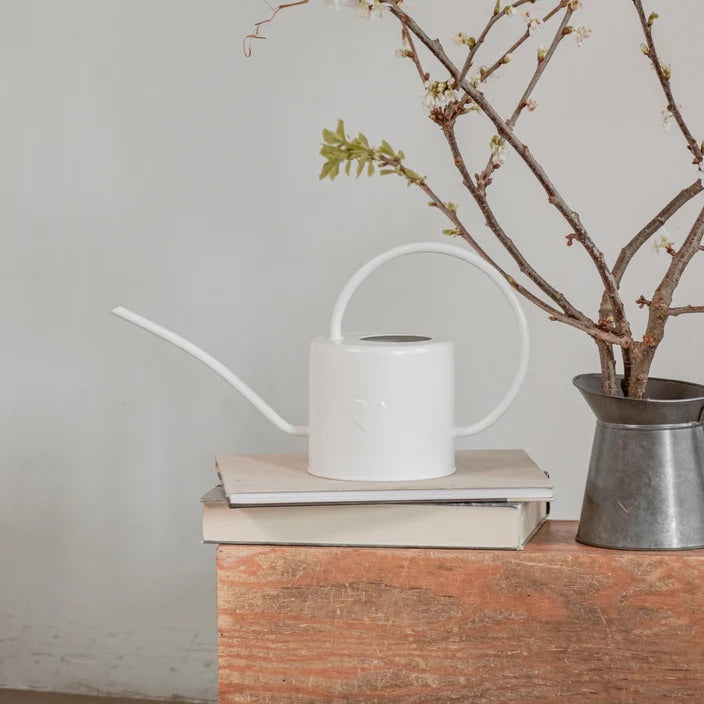 Gießkanne Herz weiß