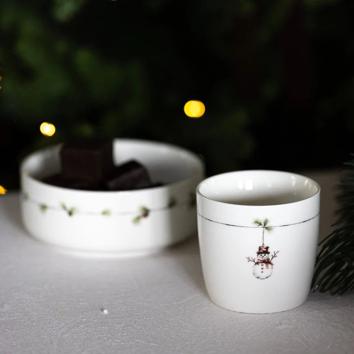 Sögne Porzellanbecher „Desember Schneemann“