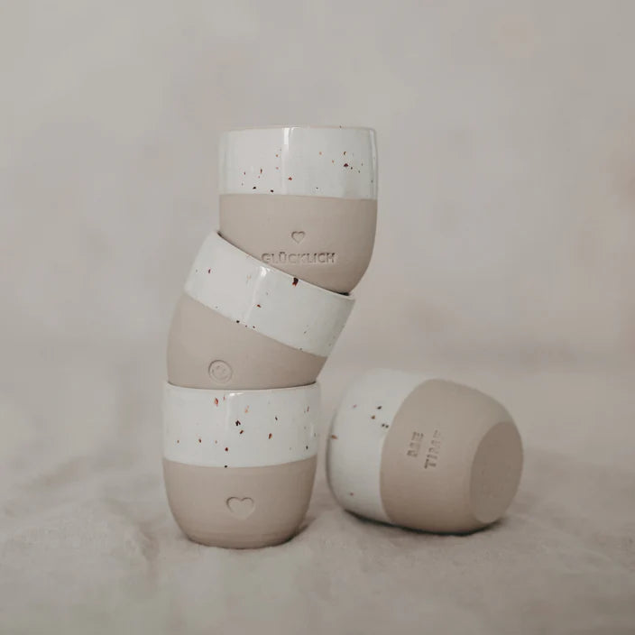 Espressobecher glücklich