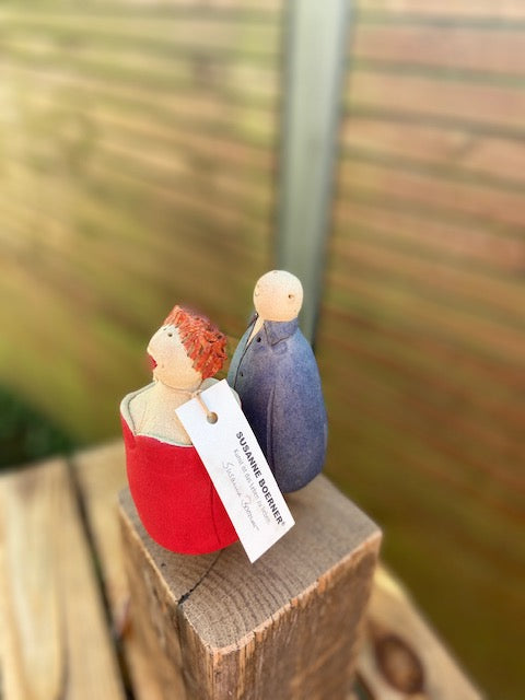 Jede starke Frau hat einen Schutzmann     (aus der Serie Starke Paare)