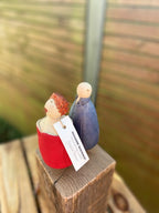 Jede starke Frau hat einen Schutzmann     (aus der Serie Starke Paare)