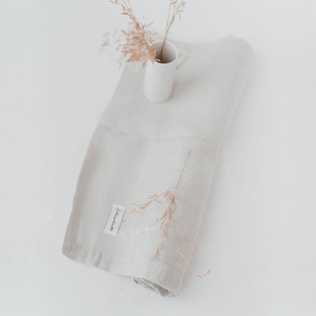 Leinen Tischläufer hellgrau