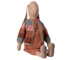 Hase mit Strickjacke Größe 5