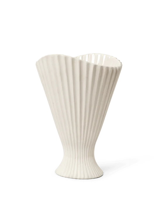 Fountain Vase Off White