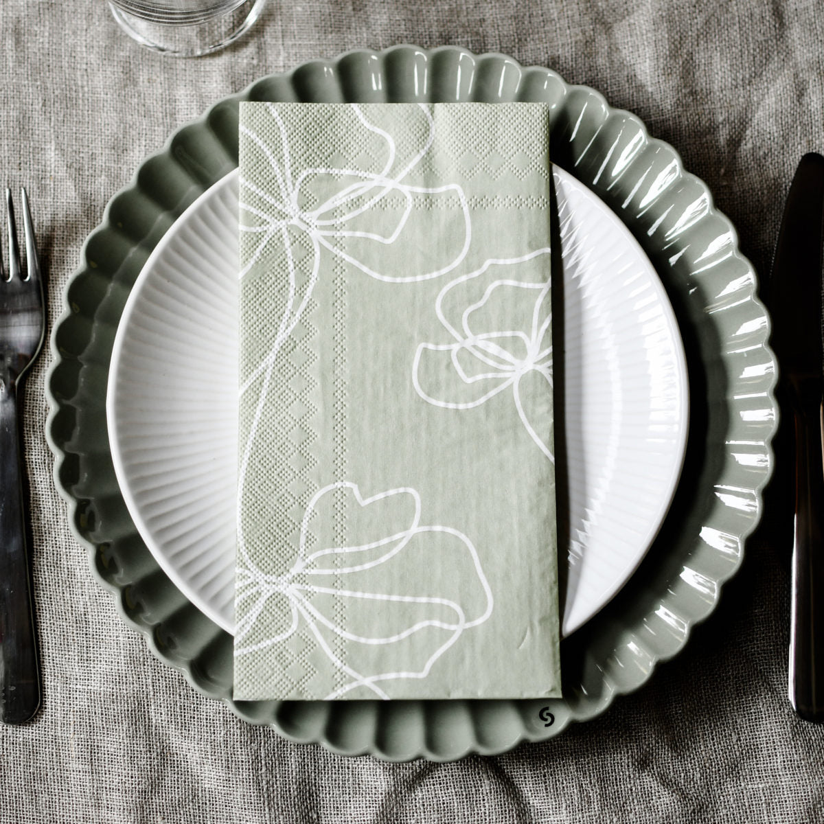 Bjuda Green napkin flower