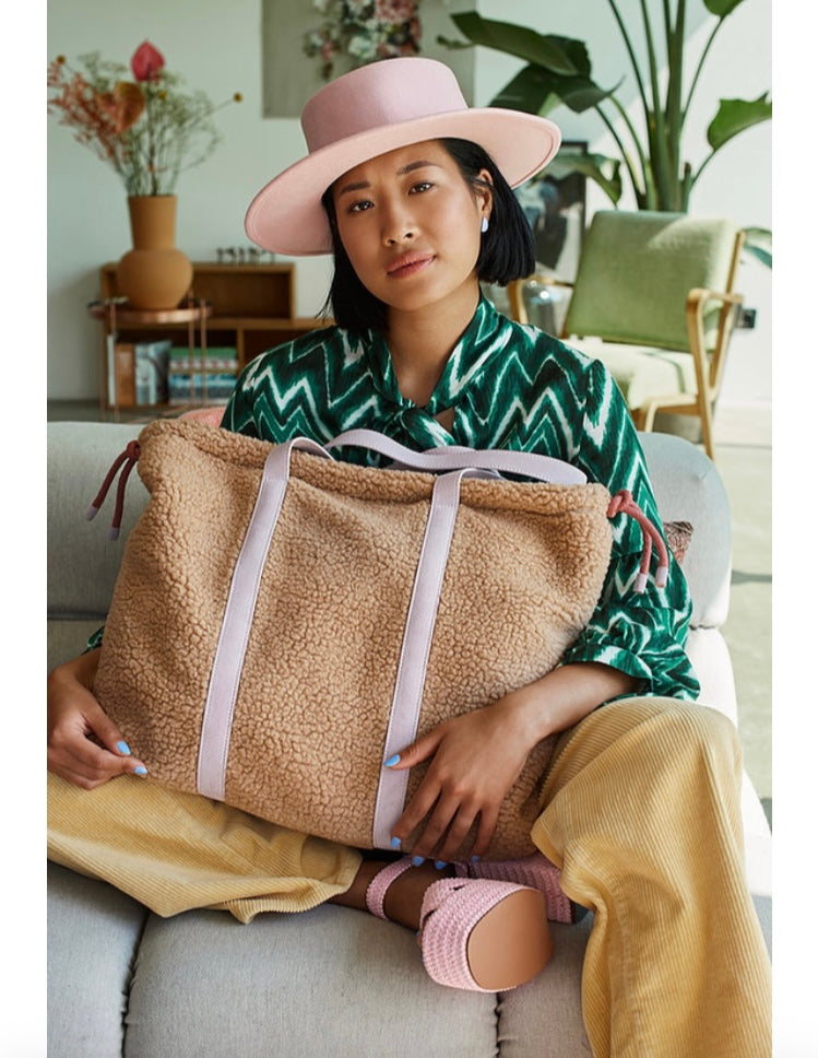 The Sticky Sis Club tote Bag Teddy