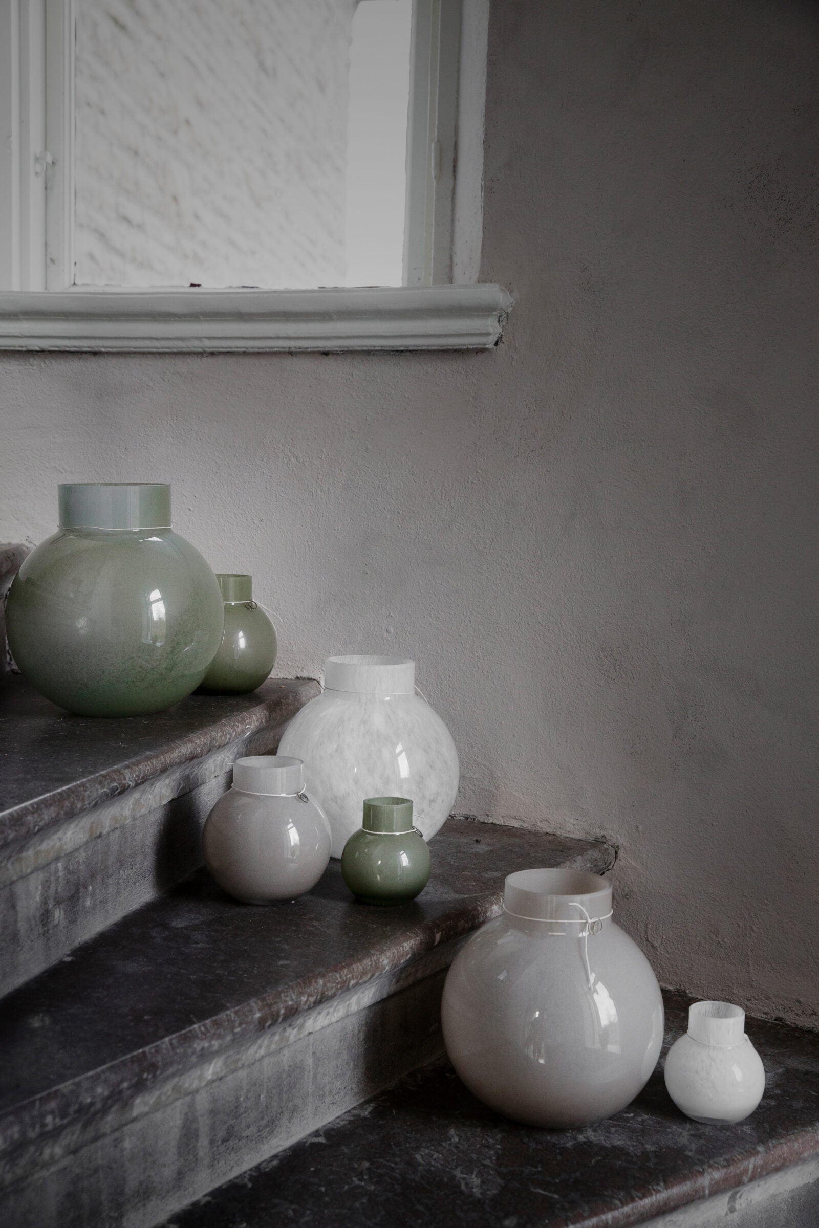 Runde Glasvase weiß