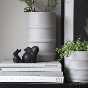 Arby White vase 15x15x25